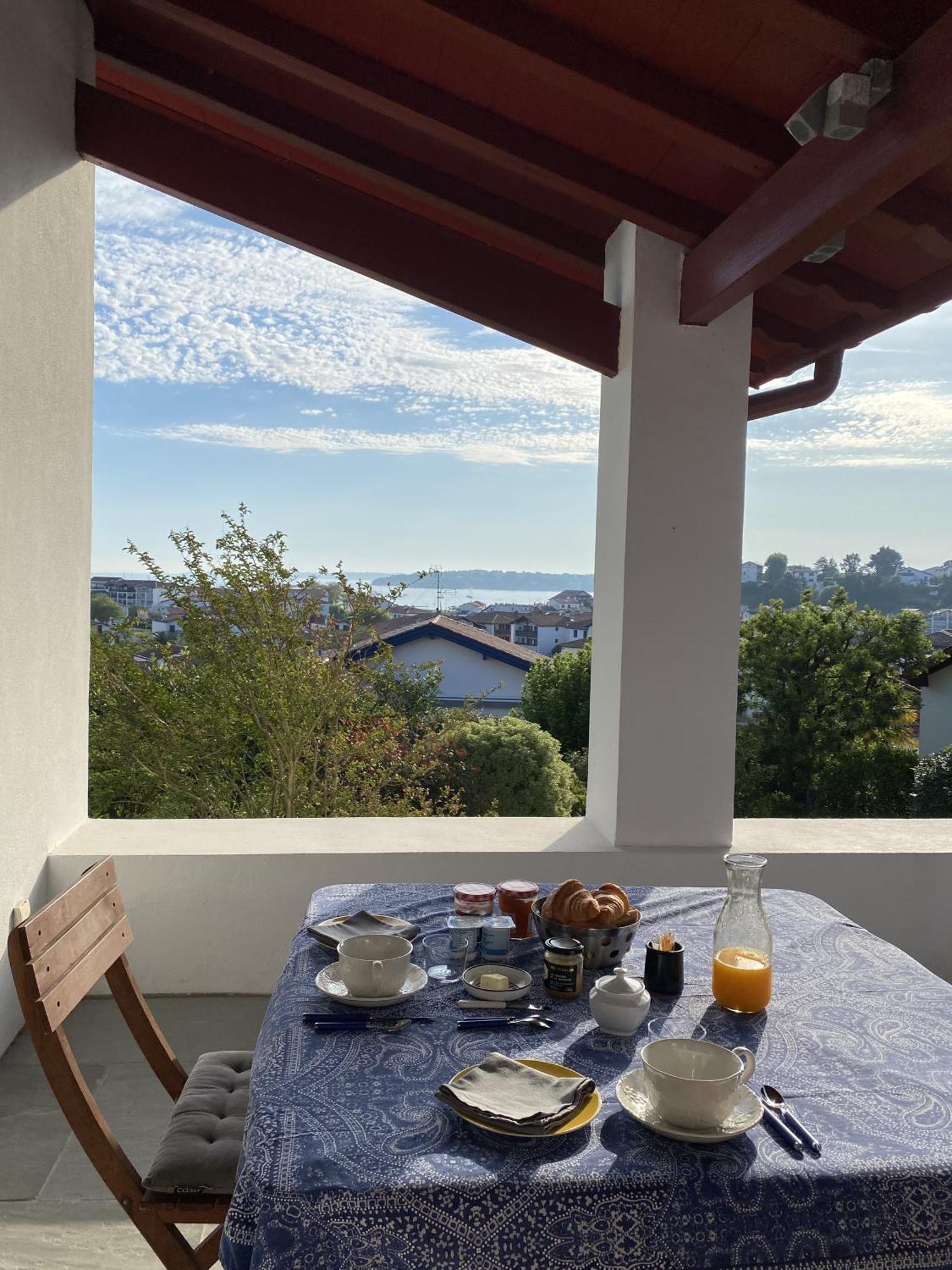 ユリューニュ Calicho Bed & Breakfast エクステリア 写真